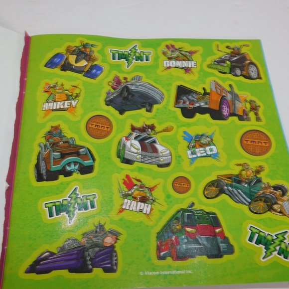TMNT 2015 Turbo Charge Transforming  Car Book w Sticker & Figure Lot - Picture 7 of 14